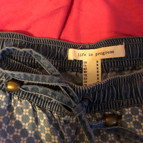 F21 Chambray Patterned Shorts - Picture 2 of 4